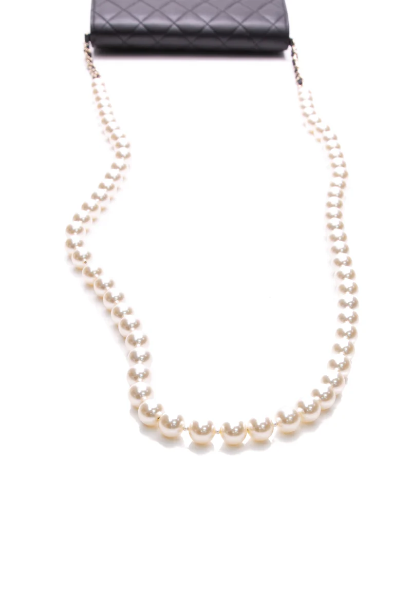 Pearl Wallet on Chain Bag - Image 5