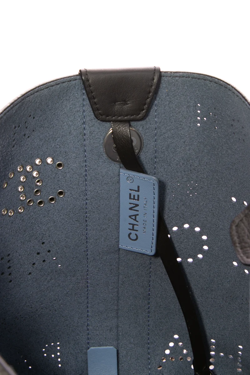 Eyelets Logo Bucket Bag - Image 8