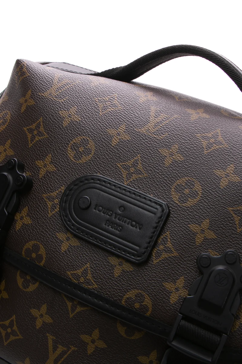 LV Trail Messenger Bag - Image 5