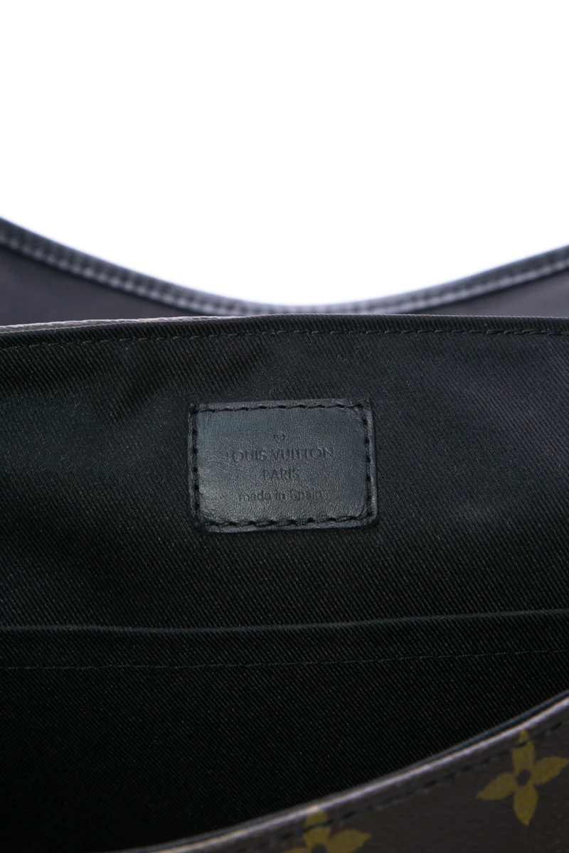LV Trail Messenger Bag - Image 7